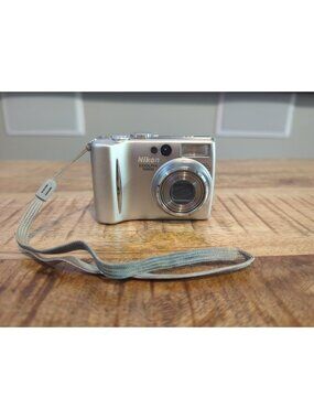 Nikon Coolpix 5900 Digital Camera ( PARTS )